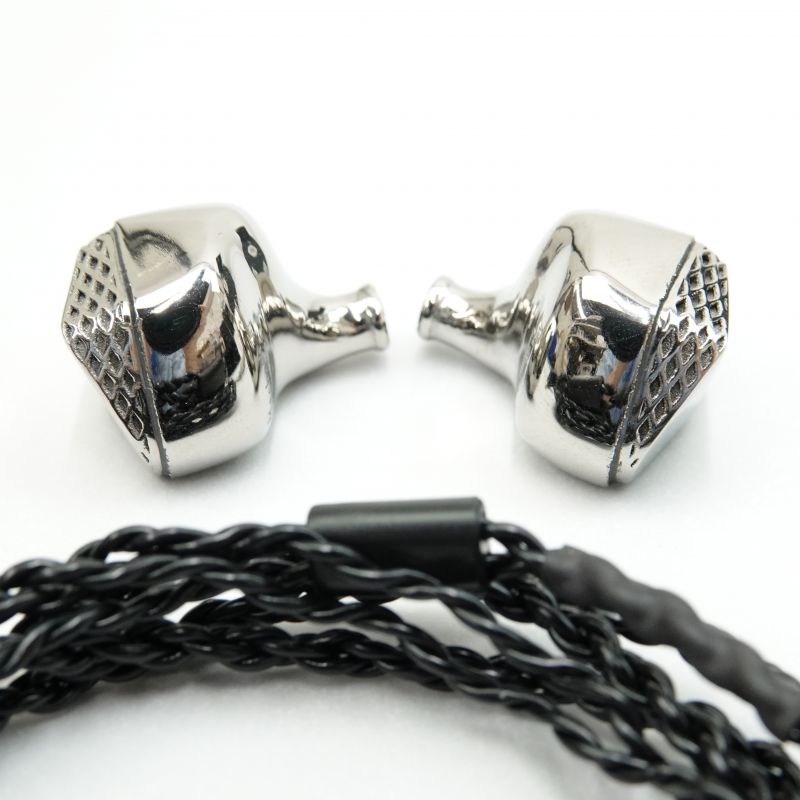 Macbeth Ti [UNM-7810]