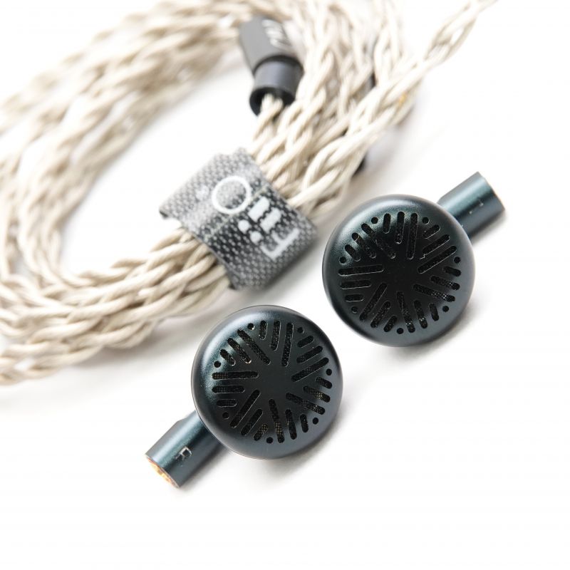 FF5 Black [FIO-IEM-FF5-B]