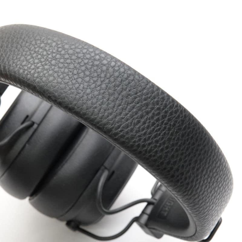Major V Black