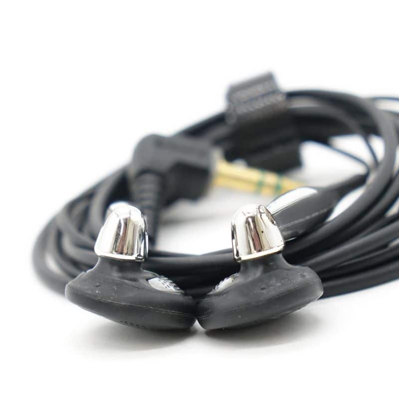 イヤホン MDR-E888LP SONY SONY「MDR-E888LP」開放感に満ちたヘッドホンのような音は他に類