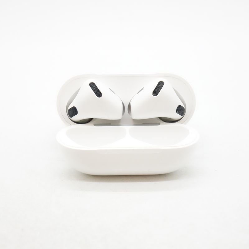 AirPods 4 [MXP63JA]