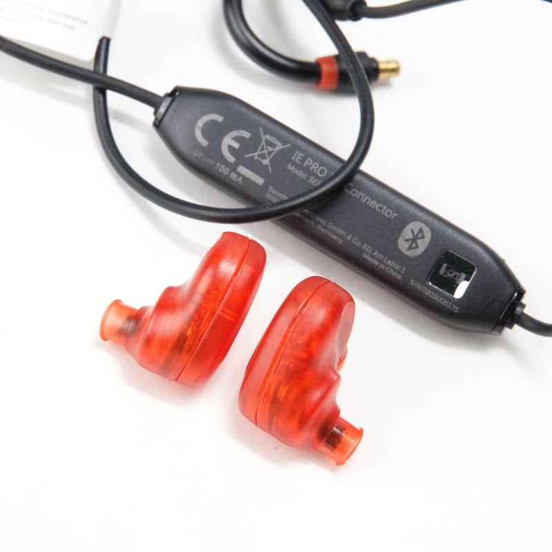 IE100PRO Wireless Red