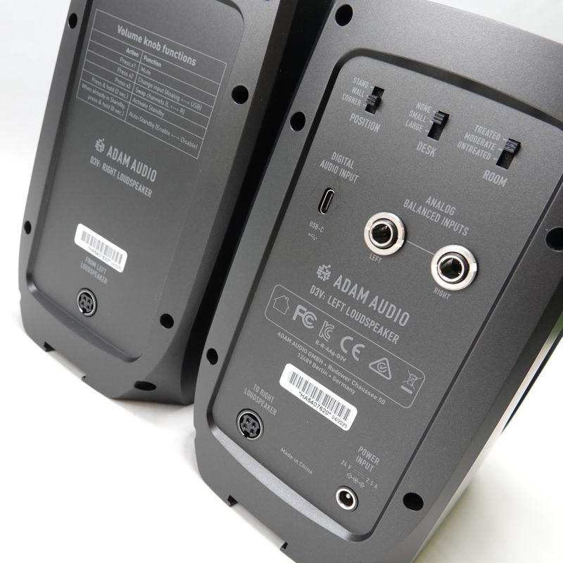D3V/Black