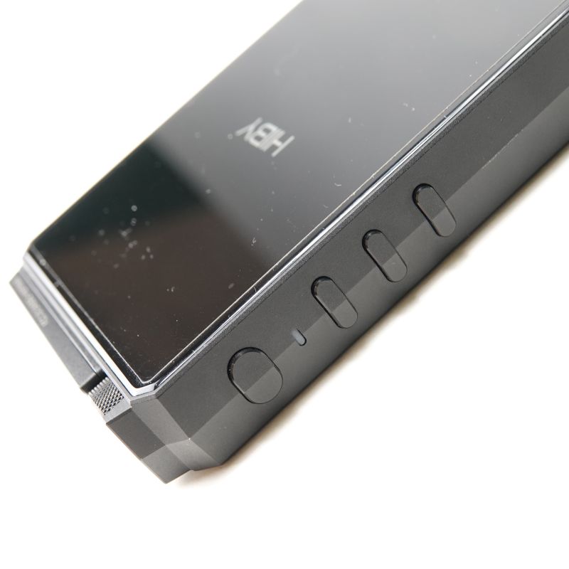 R6 III Black