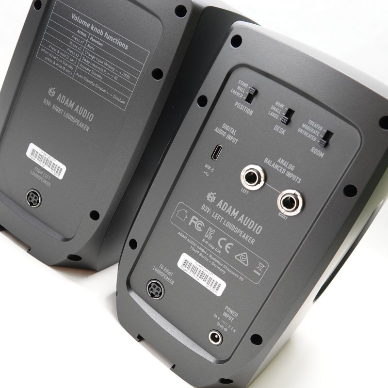 D3V/Black