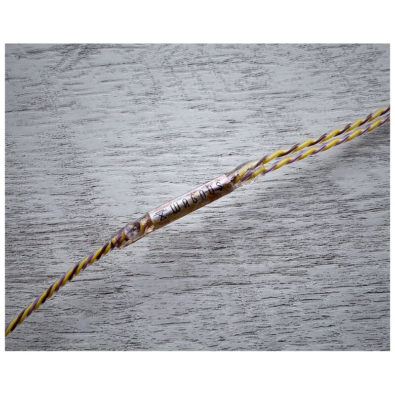 Harvest Moon-Type Bush Clover- / 4.4mm 5極 AEC製金メッキプラグ / Custom 2pin / ロゴ＆イヤーコネクタアートワーク ホワイトムーンストーン装飾