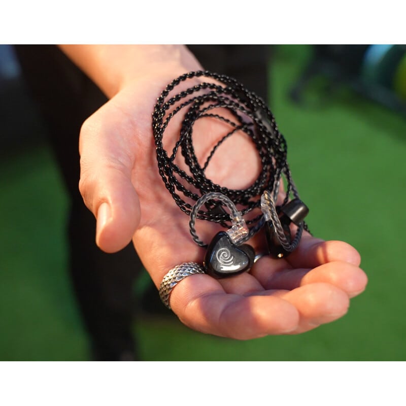 ONE(2025年12月19日発売予定)