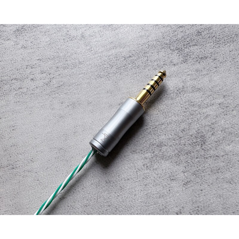 Agave Lily / WAGNUS. Original 4.4mm 5-pole Plug EIR - “ORO” / qdc / NDT製法仕様 ロゴ&イヤーコネクタアートワーク