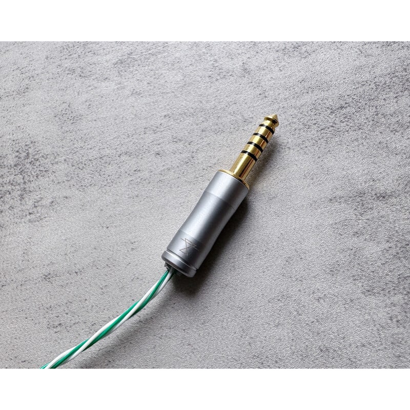 Agave Lily / WAGNUS. Original 4.4mm 5-pole Plug EIR - “ORO” / FitEar / NDT製法仕様 ロゴ&イヤーコネクタアートワーク