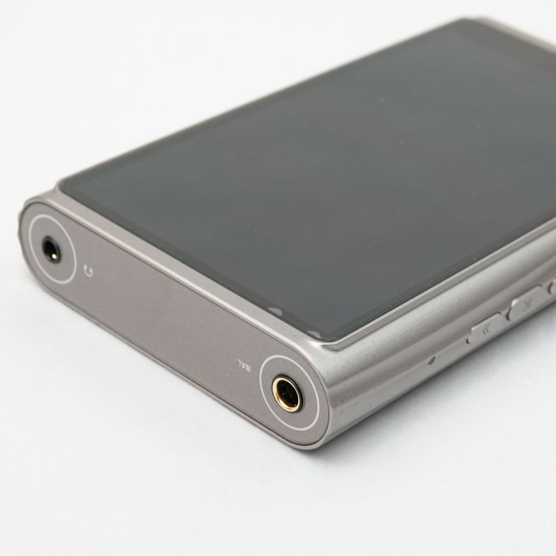 M7 (Titanium)