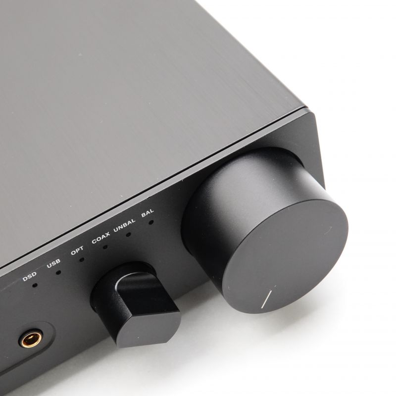 HDV820