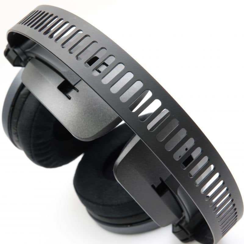 ATH-R70x