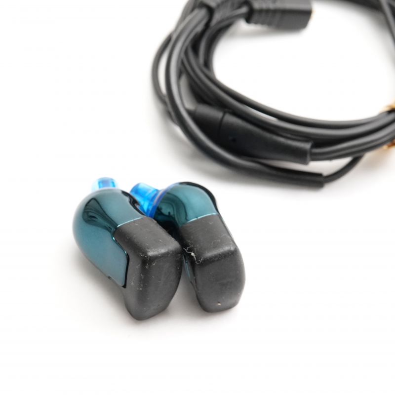 Ultimate Ears triple.fi 10pro 中古 240001202241｜中古通販