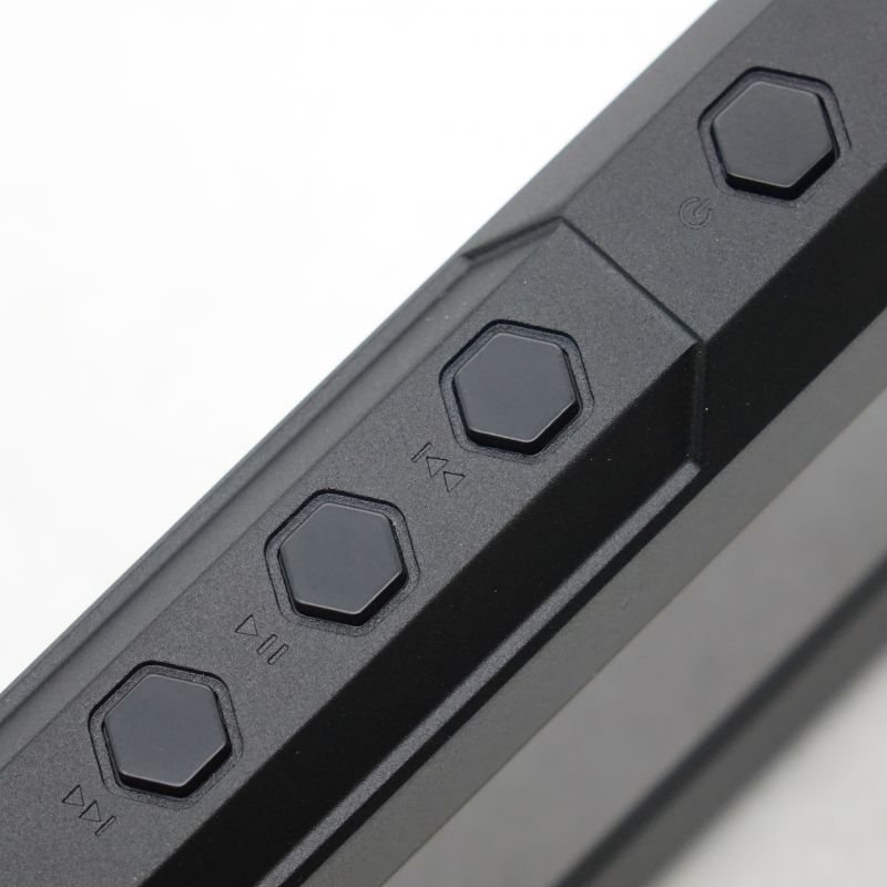 Q15 Black [FIO-Q15-B]