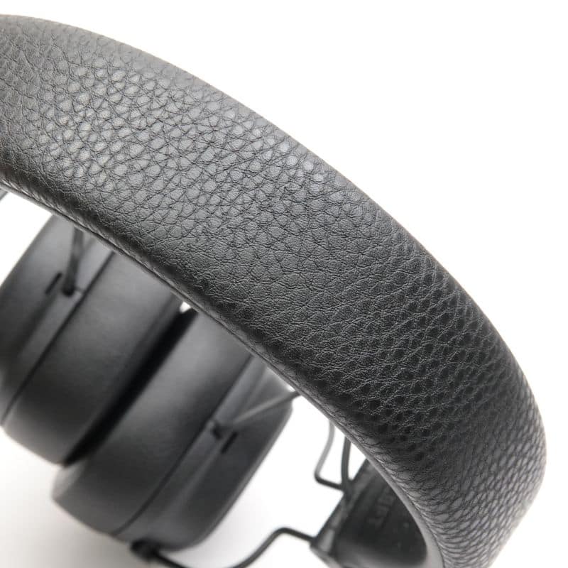 Major V Black