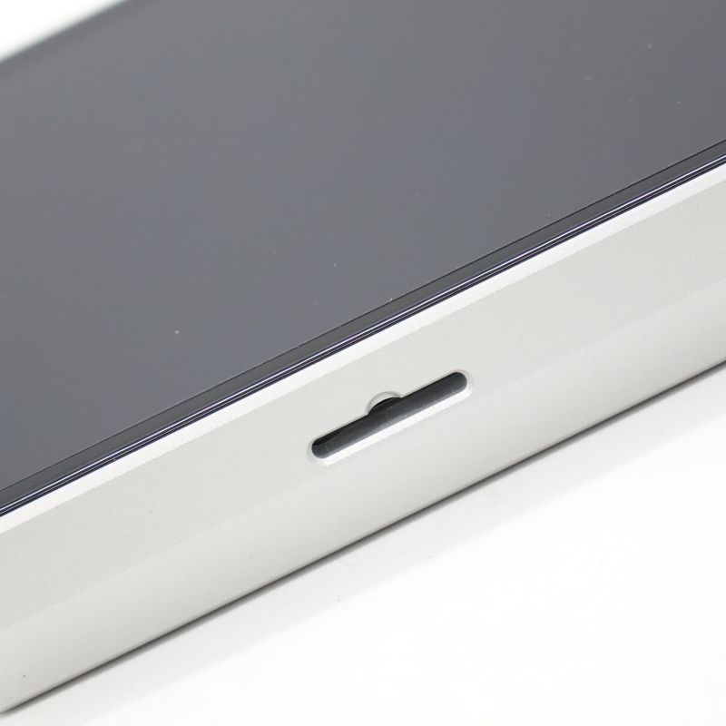 R6 III Gray