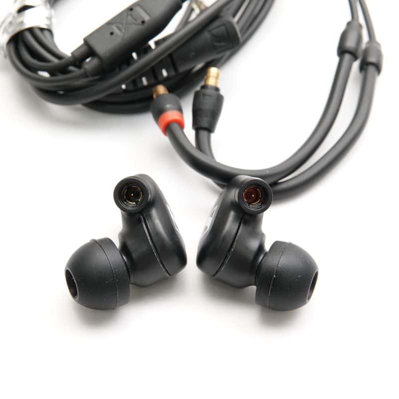 IE100PRO Black