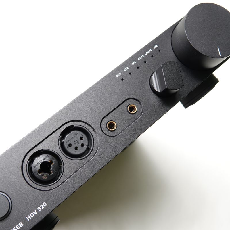 HDV820