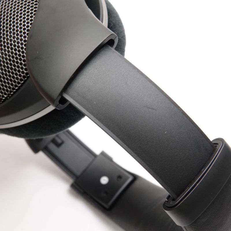 HD 550