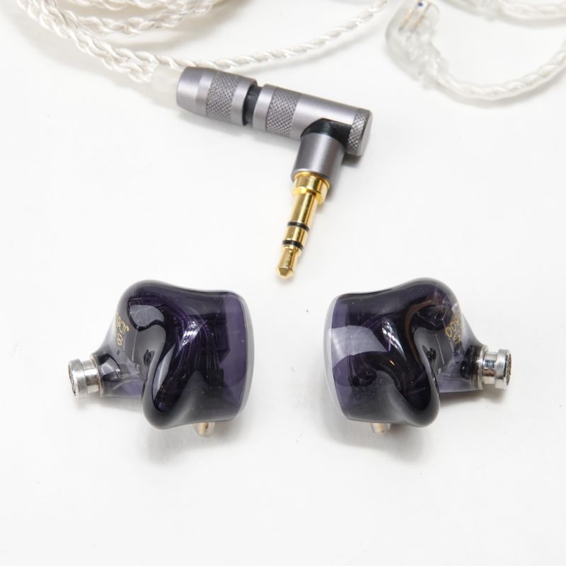 Studio 8SS [QDC-STUDIO-8SS]