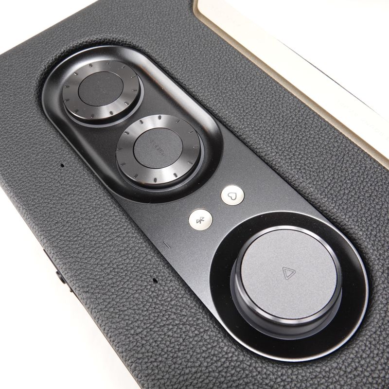 Authentics 200 [JBLAUTH200BLKJN]