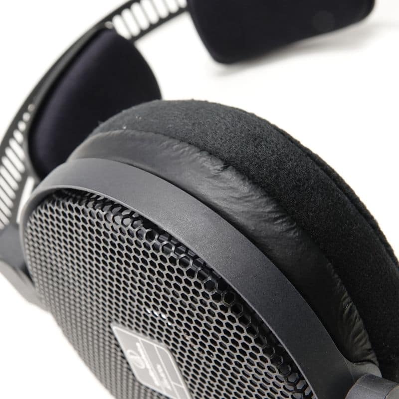 ATH-R70x