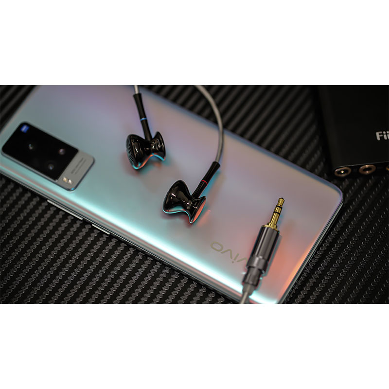 FF3 Black [FIO-IEM-FF3-B]
