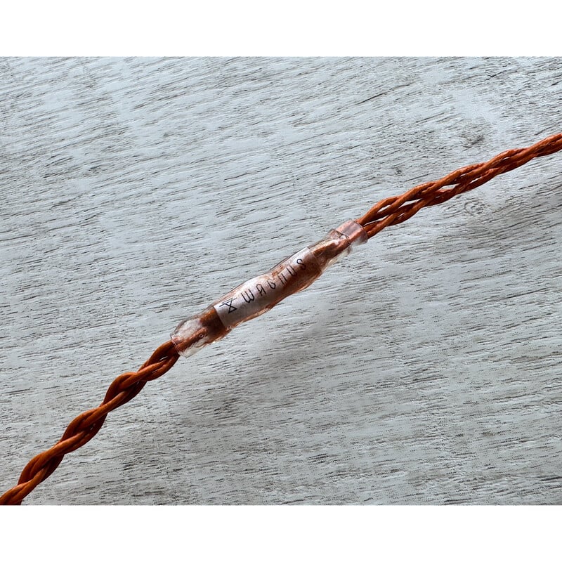 Neu-Sonne / 4.4mm 5極 トープラ販売製 CINQBES 純銅材 無メッキプラグ / Custom 2pin / ロゴ＆イヤーコネクタアートワーク
