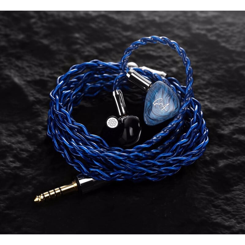 Misty Blue（2025年8月11日発売予定）