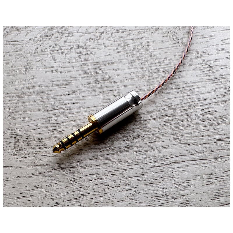 Halloween Lily / 4.4mm 5極 AEC製金メッキプラグ / Custom 2pin / ロゴ＆イヤーコネクタアートワーク