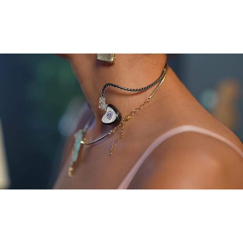 TWO(2025年12月19日発売予定)