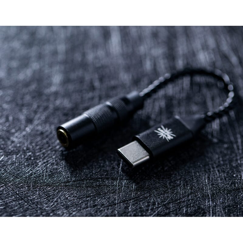 AD1 - Black