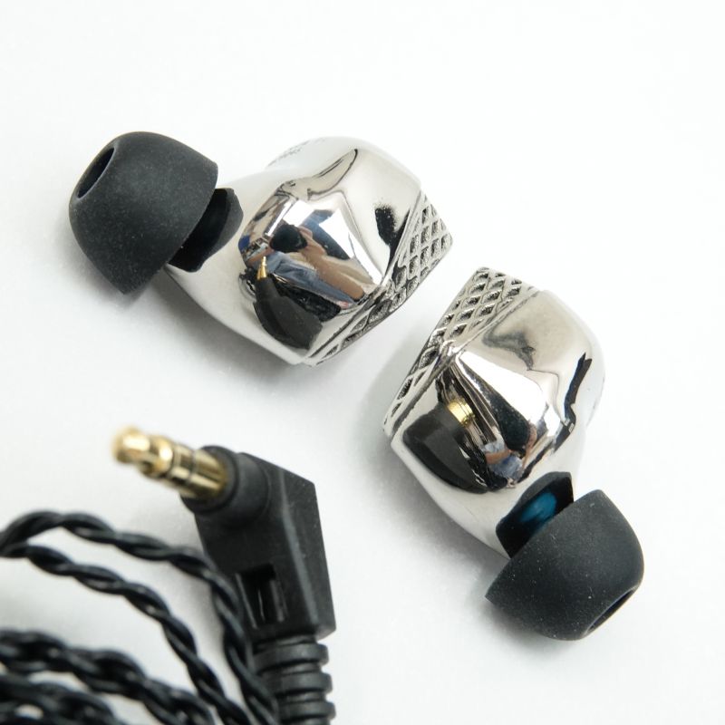 Macbeth Ti [UNM-7810]