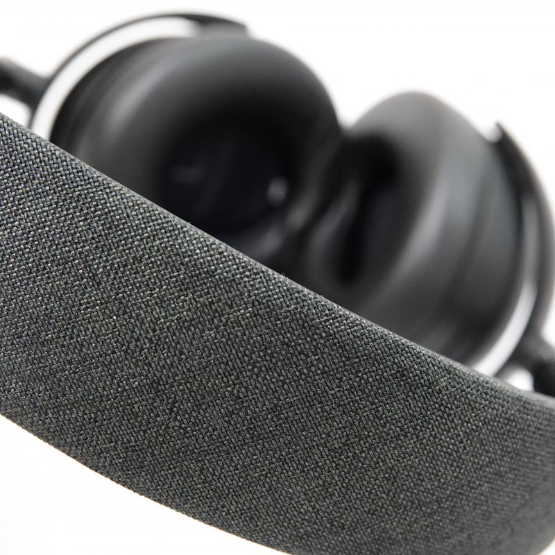 SENNHEISER MOMENTUM 4 Wireless BLACK [M4AEBT BLACK] 中古