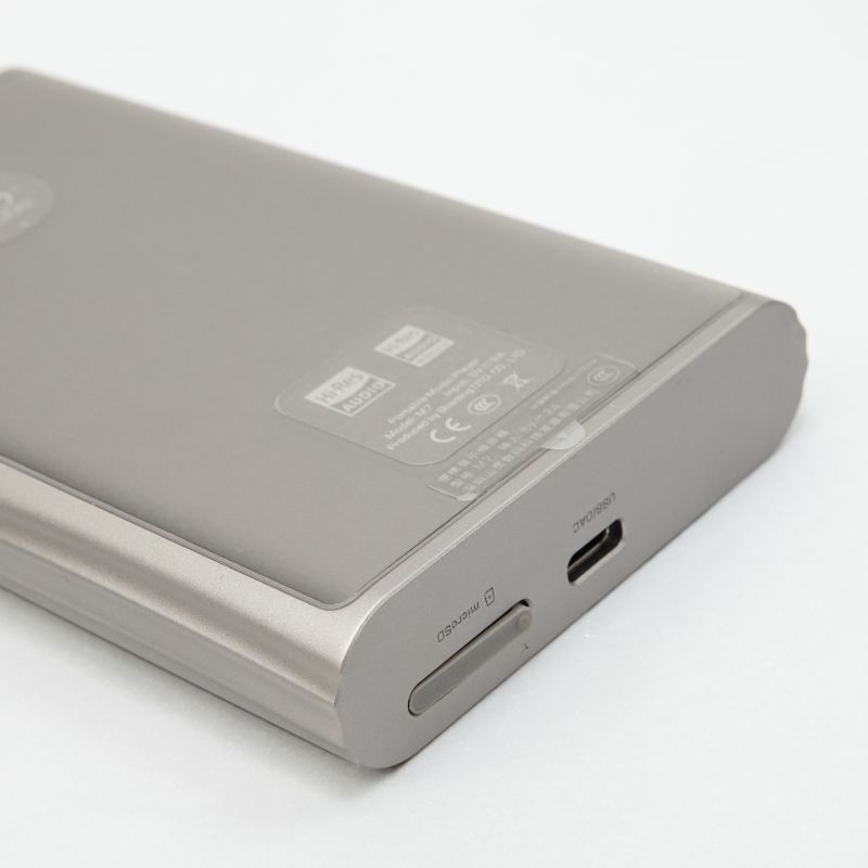 M7 (Titanium)