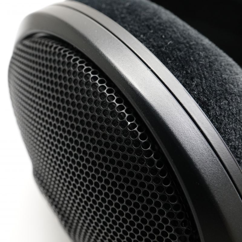HD560S