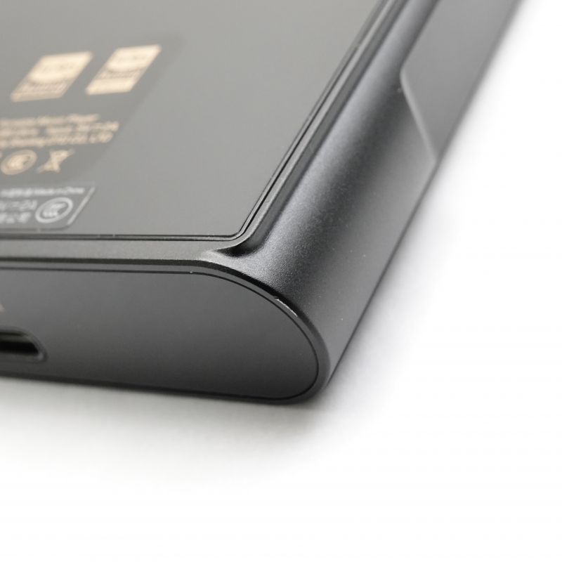 M6 Ultra (Black)