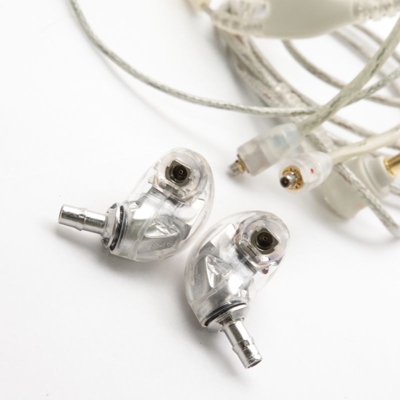 中古美品SHURE ( シュア ) SE846-CL+BT1-A クリア SHURE 【中古】SE846 クリア【SE846-CL+BT1-A】【秋葉原】 – e