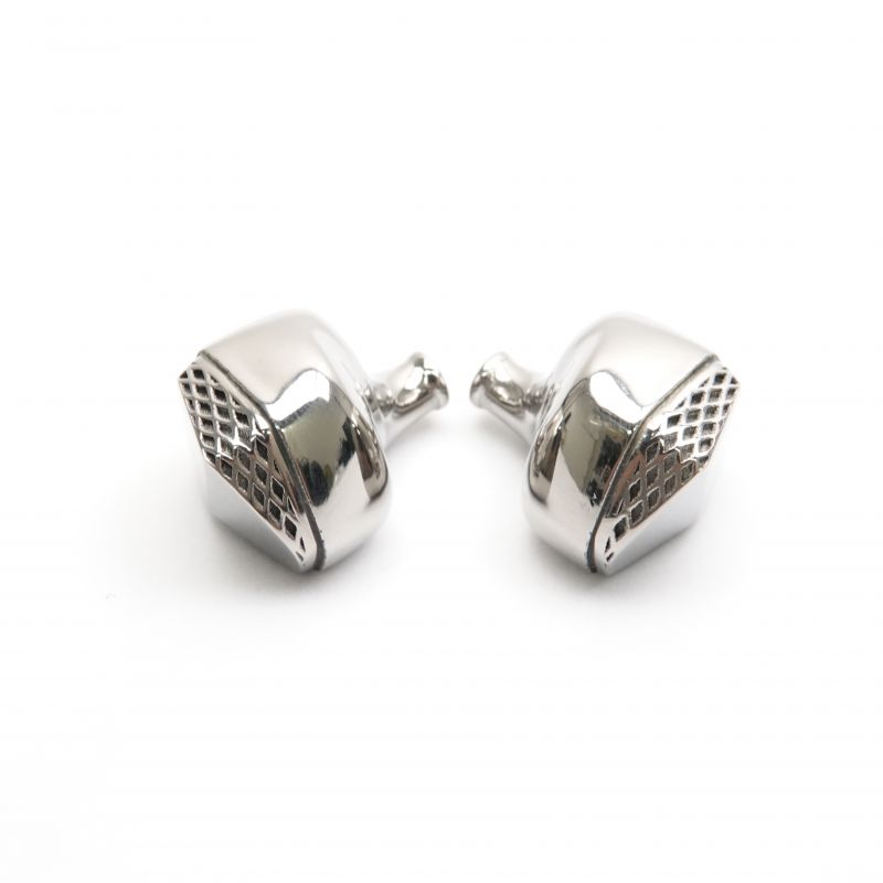 Macbeth Ti [UNM-7810]