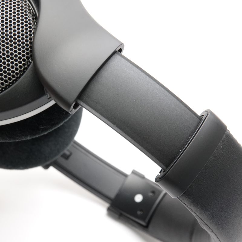 HD 550