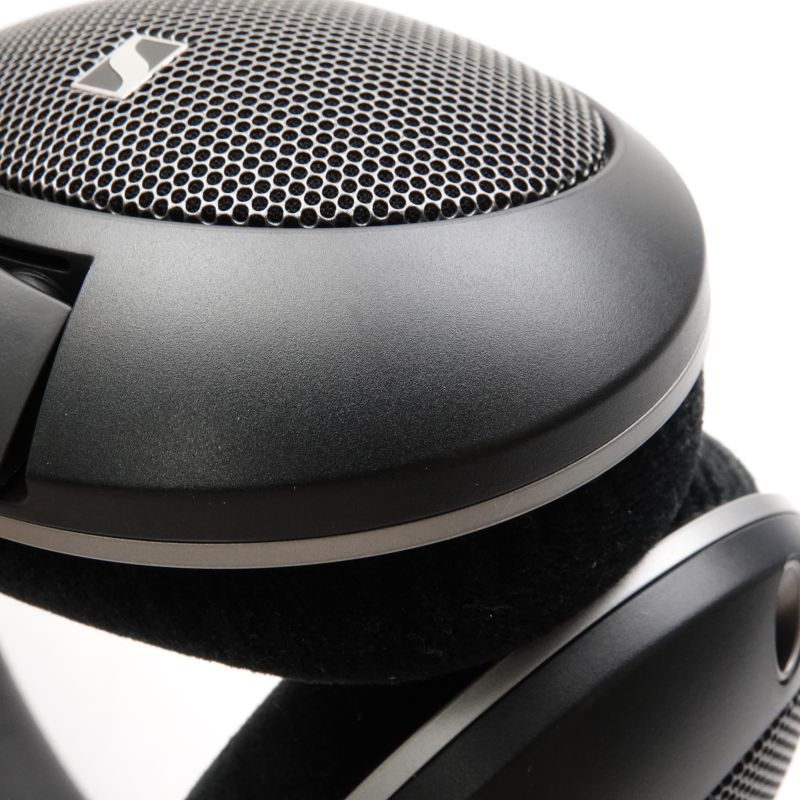HD 550