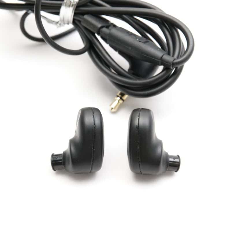IE100PRO Black