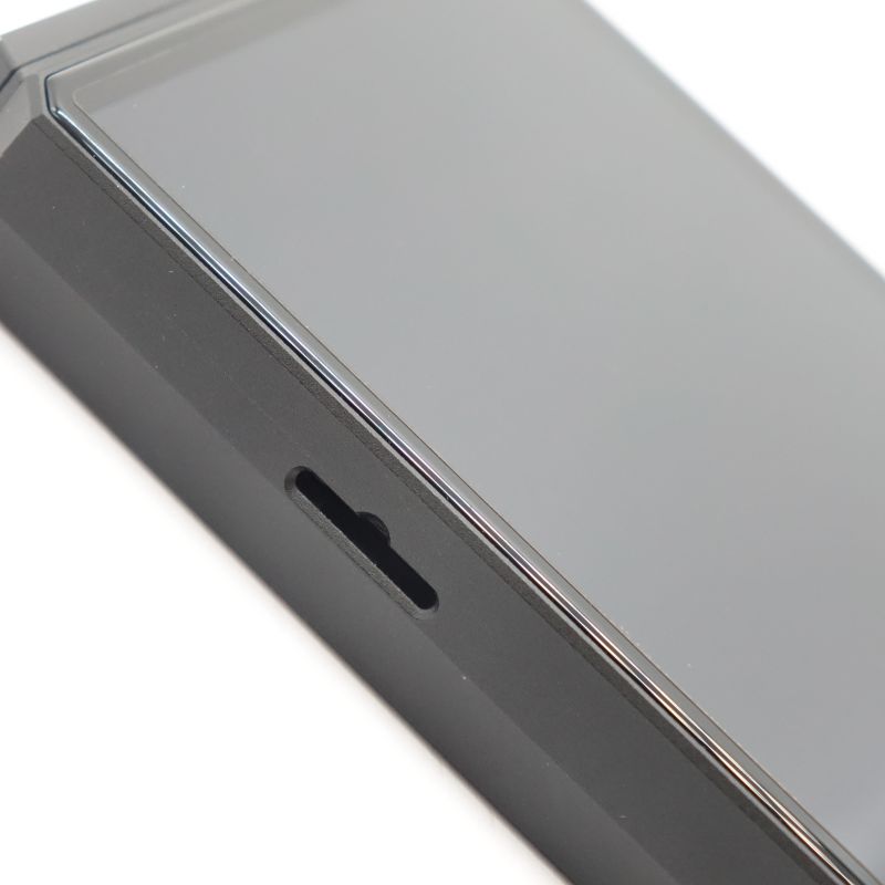R6 III Black