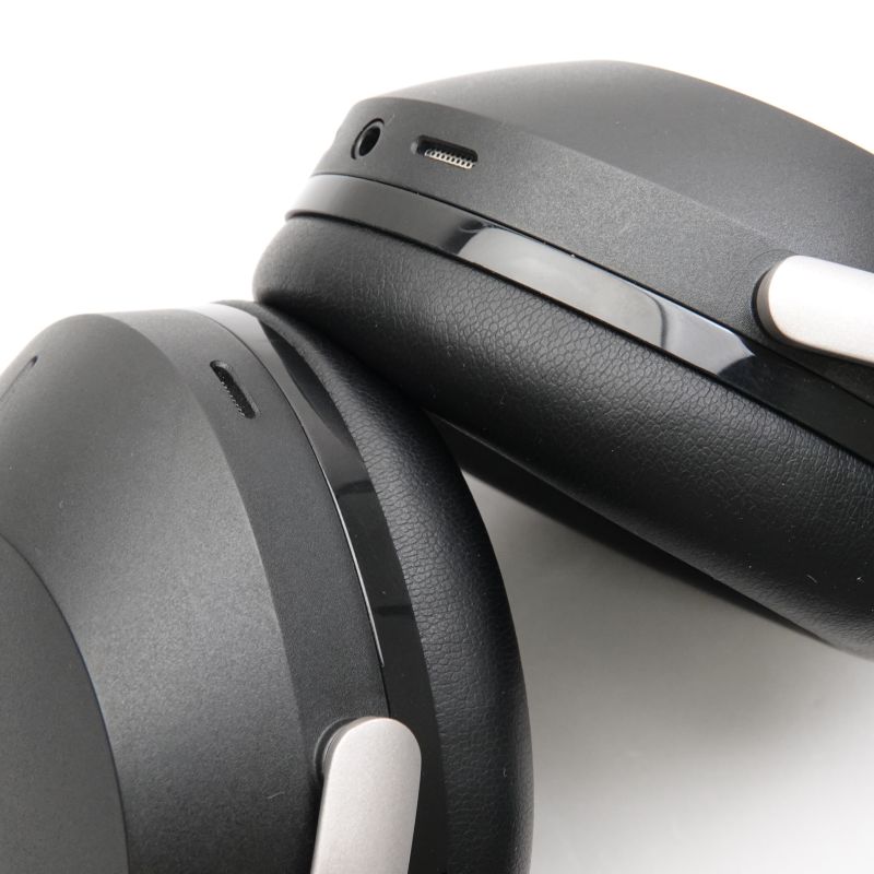 AVENTHO 300 black [1000981]