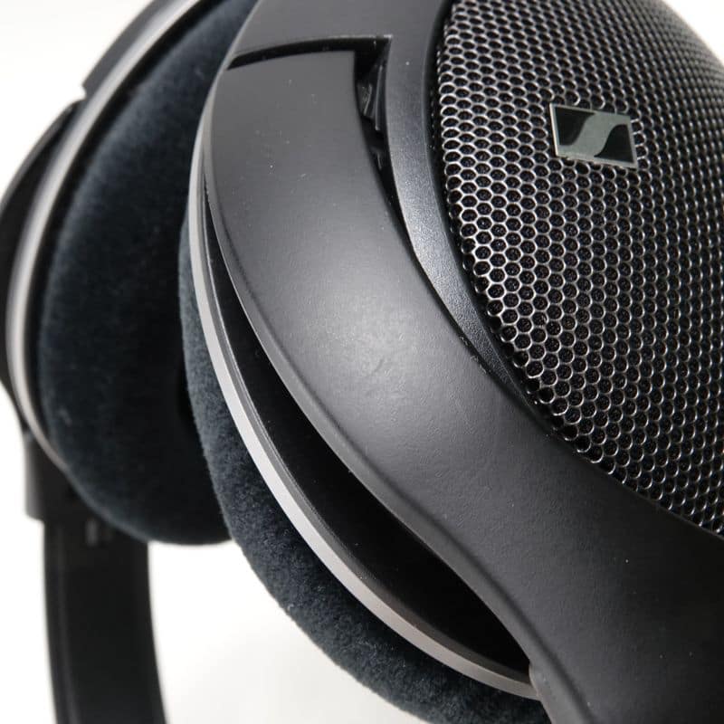 HD 550