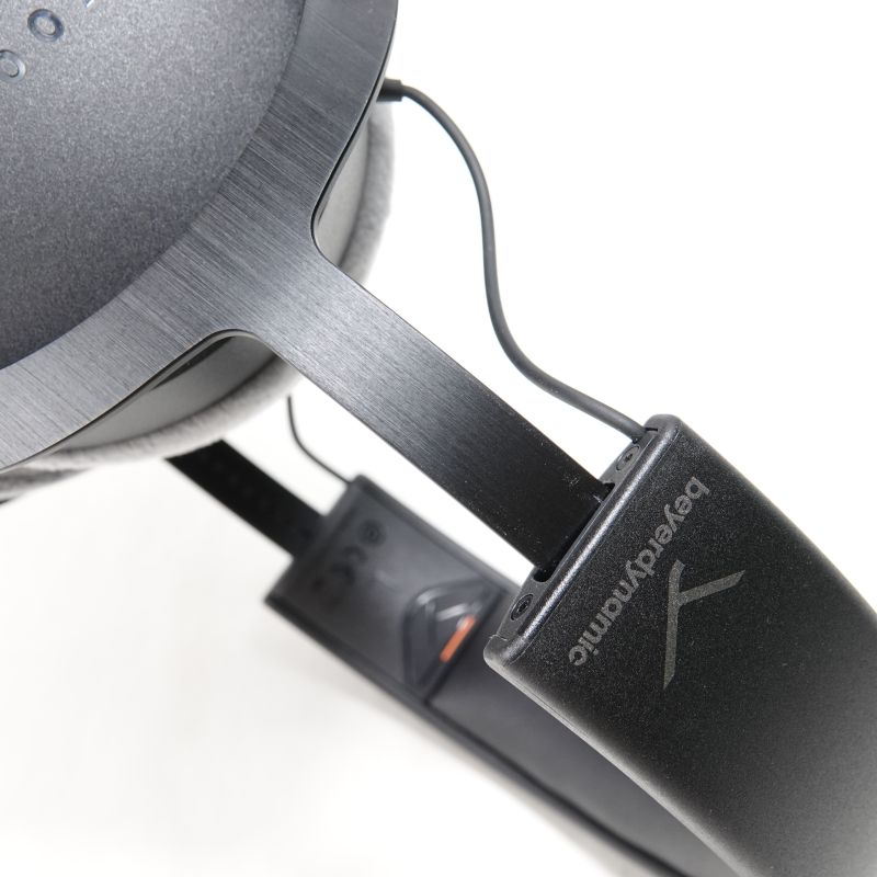 737704 [DT 700 PRO X]