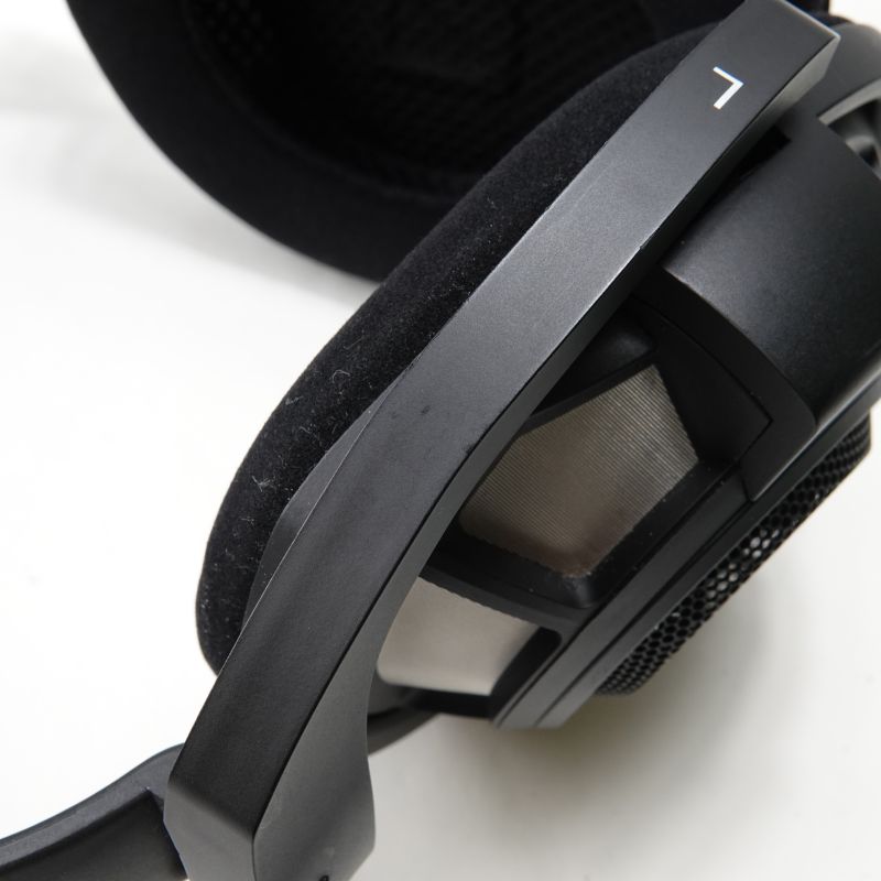 HD 800 S