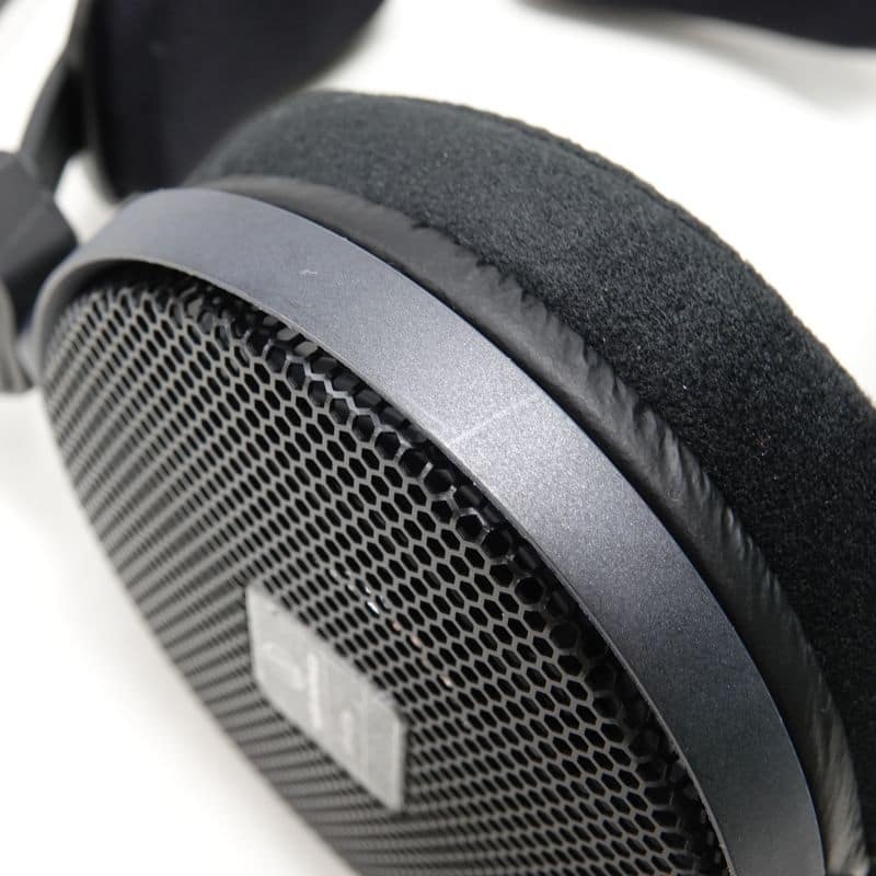 ATH-R70x