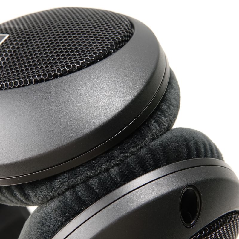 HD560S