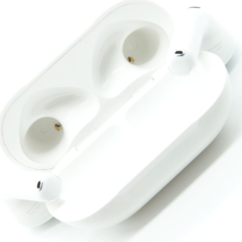 Apple AirPods 4 ANC [MXP93JA] AB-ランク 中古｜フジヤエービック